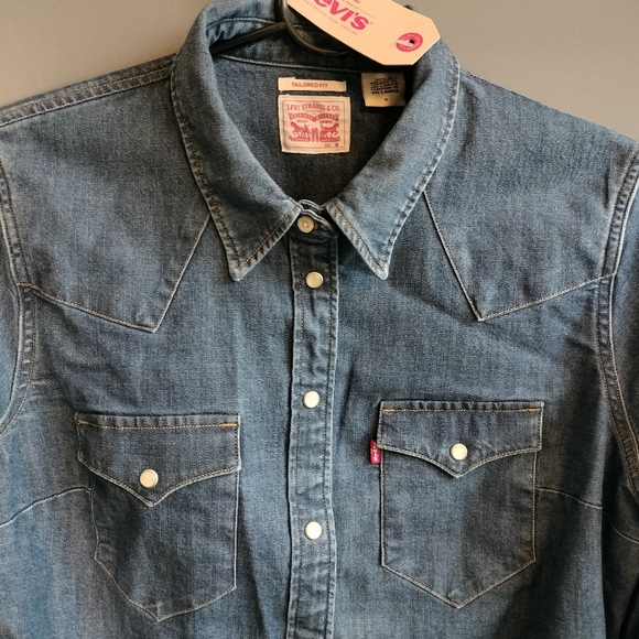 levi's chambray denim western shirt, new with tags, vintage style, tailored fit - Picture 2 of 6